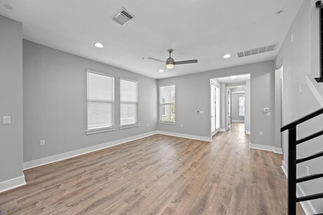 2222 Simond Ave E, Austin, TX 78723