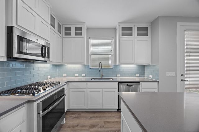 2222 Simond Ave E, Austin, TX 78723