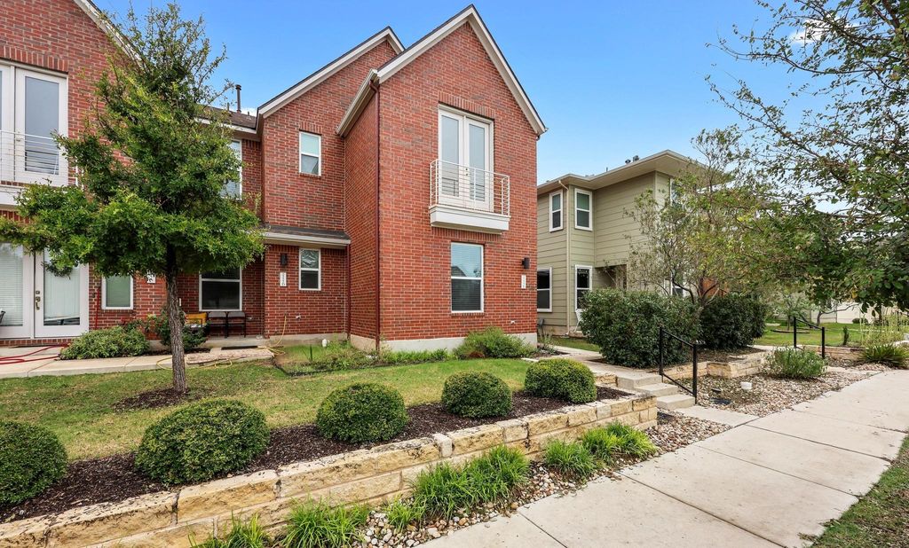 2222 Simond Ave E, Austin, TX 78723