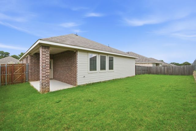 1312 Pistachio Drive, Azle, TX 76020