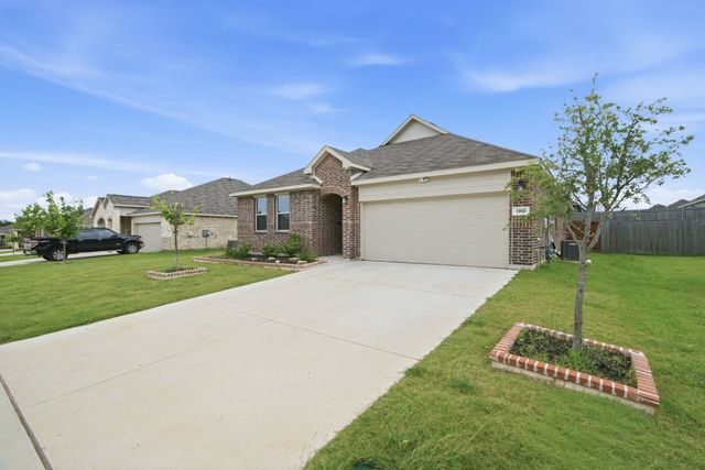 1312 Pistachio Drive, Azle, TX 76020