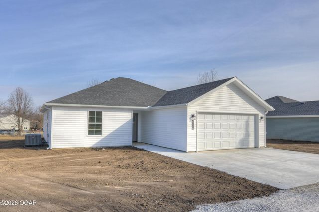 1716 Robertson Avenue, Carthage, MO 64836