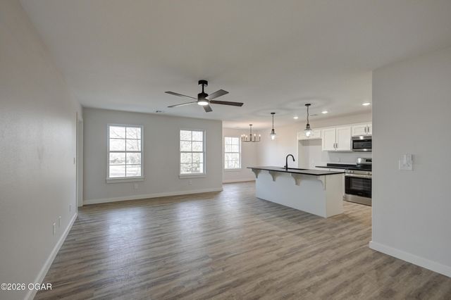 1716 Robertson Avenue, Carthage, MO 64836