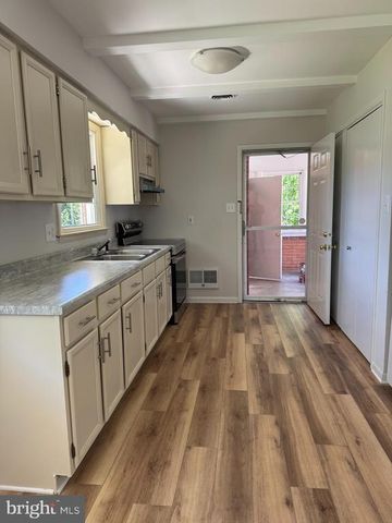 2 SPRINGCREST DR, Luray, VA 22835