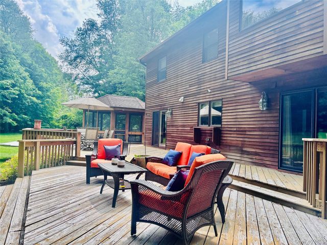 163 Blooms Corners Road, Warwick, NY 10990