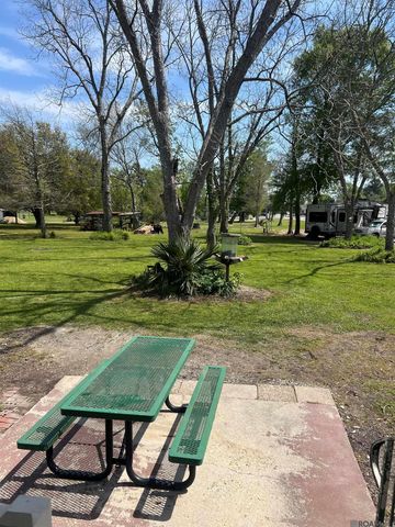 13128 Lamar Moran Rd, St Amant, LA 70774