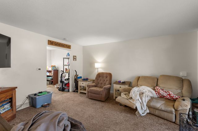 612 Mckinley Avenue, Des Moines, IA 50315