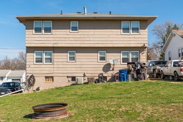 612 Mckinley Avenue, Des Moines, IA 50315