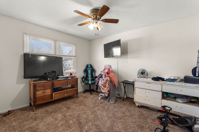 612 Mckinley Avenue, Des Moines, IA 50315