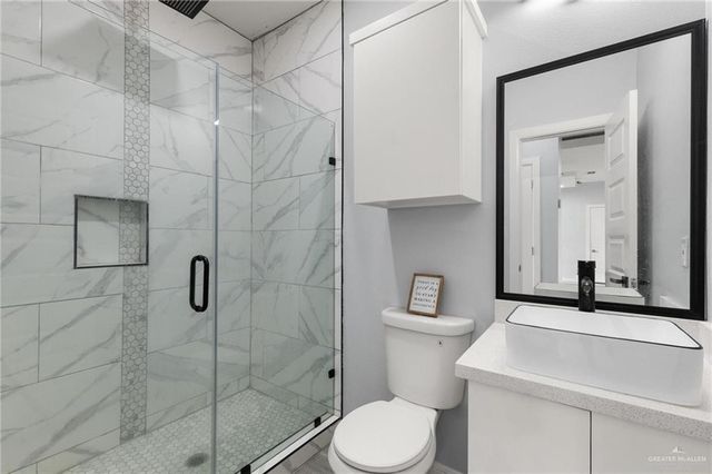 100 Yasmin Street, Weslaco, TX 78596