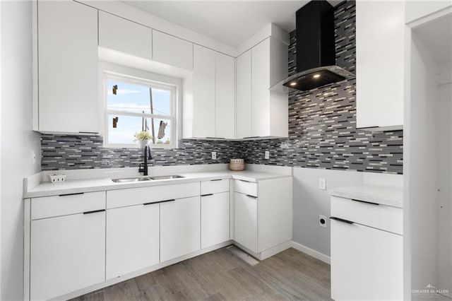 100 Yasmin Street, Weslaco, TX 78596