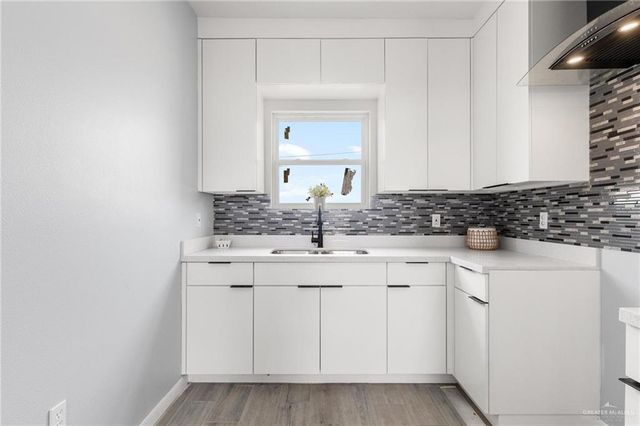 100 Yasmin Street, Weslaco, TX 78596