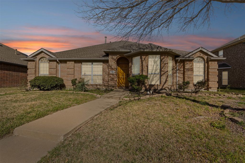 3509 Manor Drive, Rowlett, TX 75089