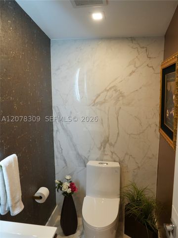 12015 NE 10 Av, Biscayne Park, FL 33161