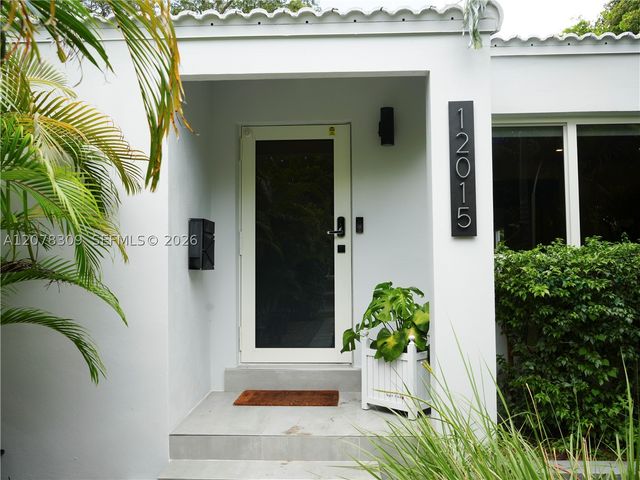 12015 NE 10 Av, Biscayne Park, FL 33161