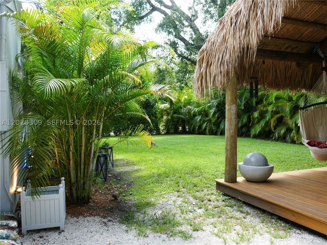12015 NE 10 Av, Biscayne Park, FL 33161