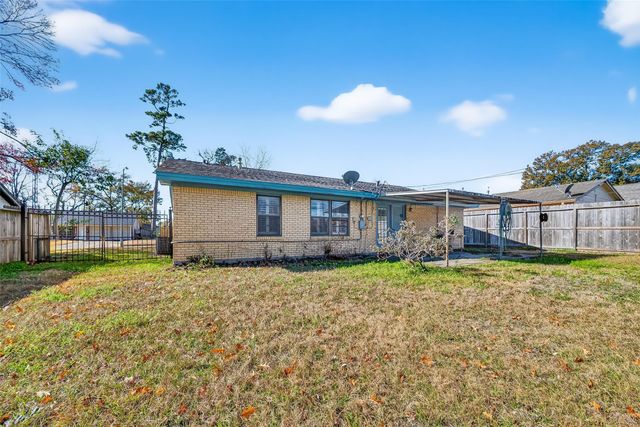 4202 Marlborough Drive, Houston, TX 77092