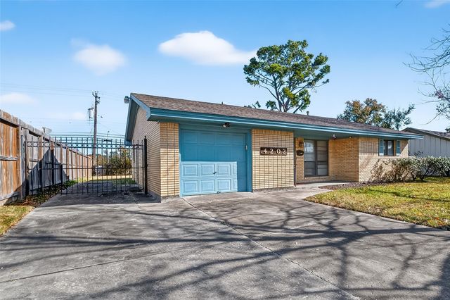 4202 Marlborough Drive, Houston, TX 77092