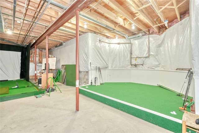 12 Buck Thorn, Victor, NY 14564