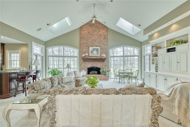 12 Buck Thorn, Victor, NY 14564