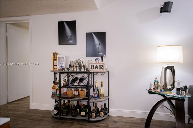 16100 Golf Club Rd 202, Weston, FL 33326