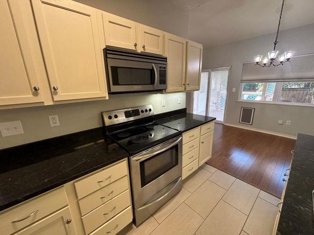 307 Quarry ST, San Marcos, TX 78666