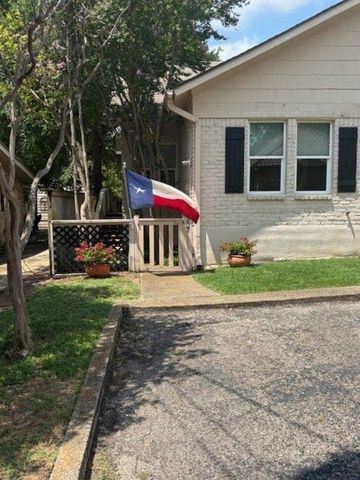 307 Quarry ST, San Marcos, TX 78666