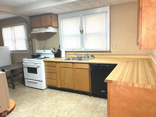 413 W York Street, Rockville, IN 47872