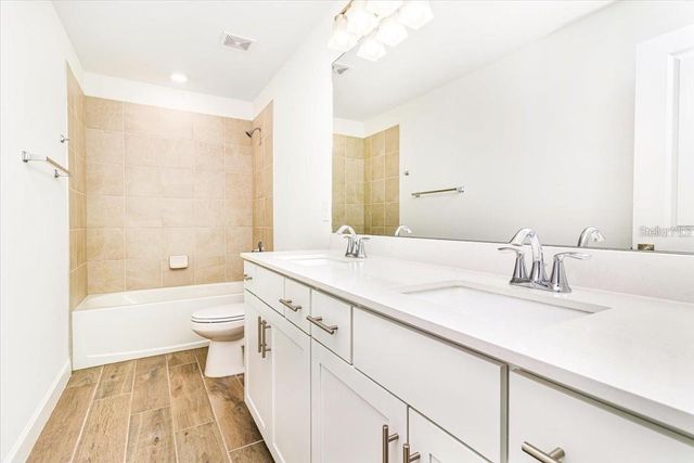 4873 SEAFOAM TRAIL, Bradenton, FL 34211