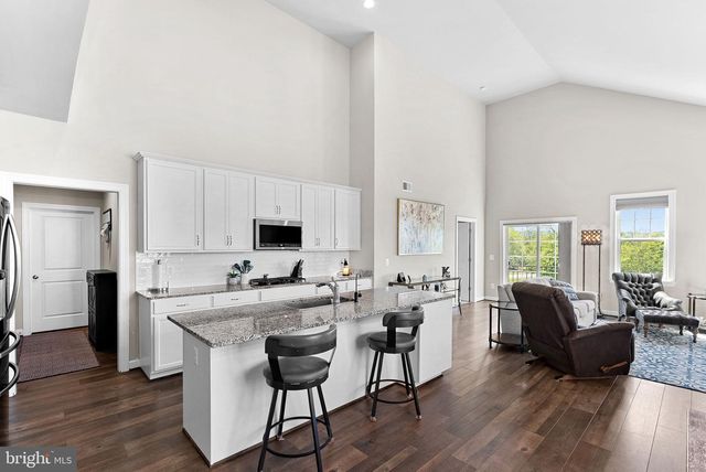 18433 PRESIDIO PL, Round Hill, VA 20141
