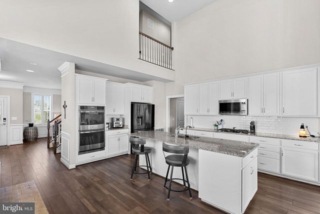 18433 PRESIDIO PL, Round Hill, VA 20141