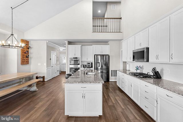 18433 PRESIDIO PL, Round Hill, VA 20141