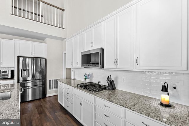 18433 PRESIDIO PL, Round Hill, VA 20141