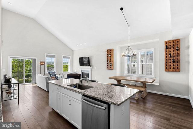 18433 PRESIDIO PL, Round Hill, VA 20141