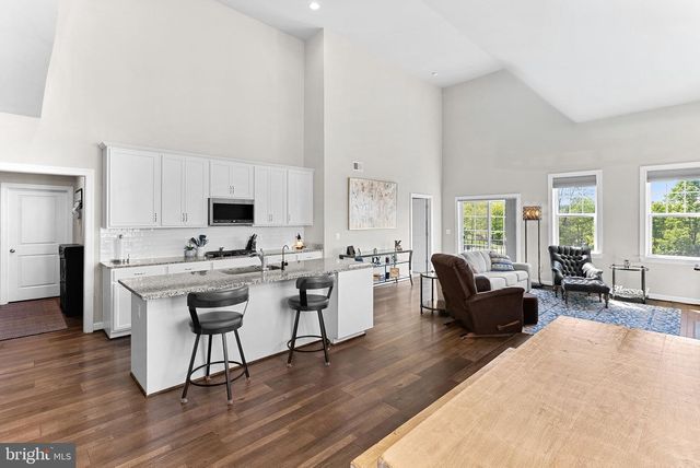 18433 PRESIDIO PL, Round Hill, VA 20141