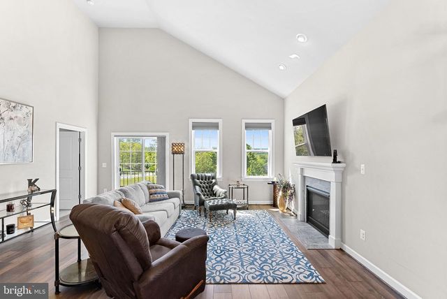 18433 PRESIDIO PL, Round Hill, VA 20141