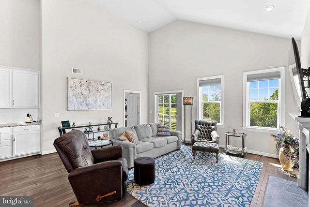 18433 PRESIDIO PL, Round Hill, VA 20141
