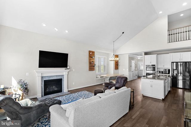 18433 PRESIDIO PL, Round Hill, VA 20141