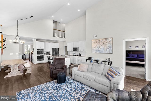 18433 PRESIDIO PL, Round Hill, VA 20141