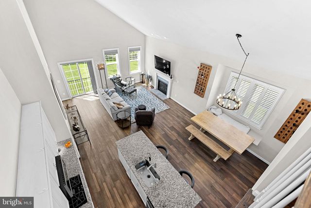 18433 PRESIDIO PL, Round Hill, VA 20141