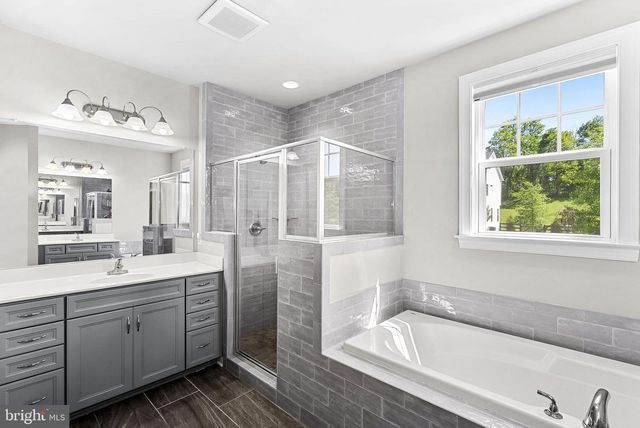 18433 PRESIDIO PL, Round Hill, VA 20141