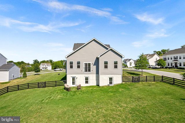 18433 PRESIDIO PL, Round Hill, VA 20141
