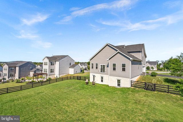 18433 PRESIDIO PL, Round Hill, VA 20141