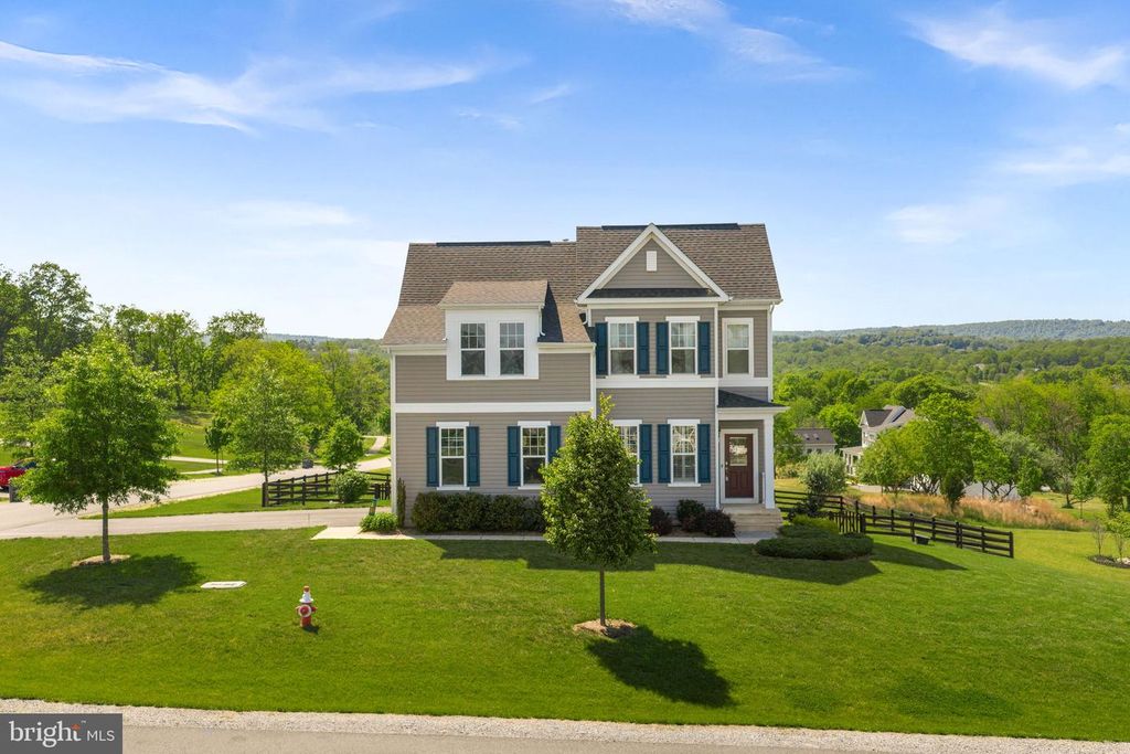 18433 PRESIDIO PL, Round Hill, VA 20141
