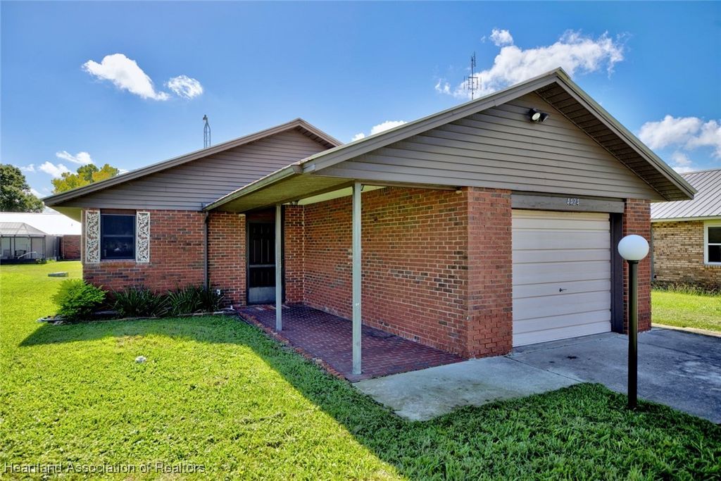 4424 Elson Avenue, Sebring, FL 33875