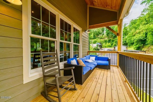 260 Circle Drive, Gatlinburg, TN 37738