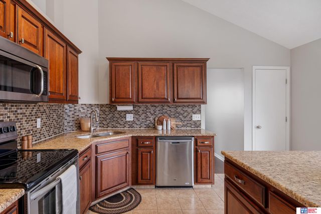 6411 S 162nd Avenue, Omaha, NE 68135