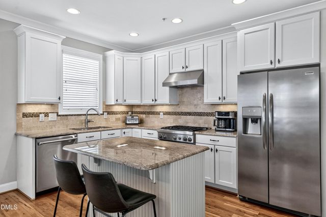 2745 Oberlin 103, Raleigh, NC 27608