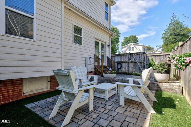 2745 Oberlin 103, Raleigh, NC 27608