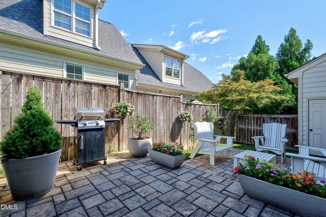 2745 Oberlin 103, Raleigh, NC 27608